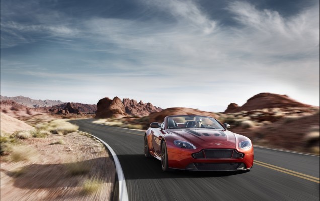 aston martin V12 vantage s roadster