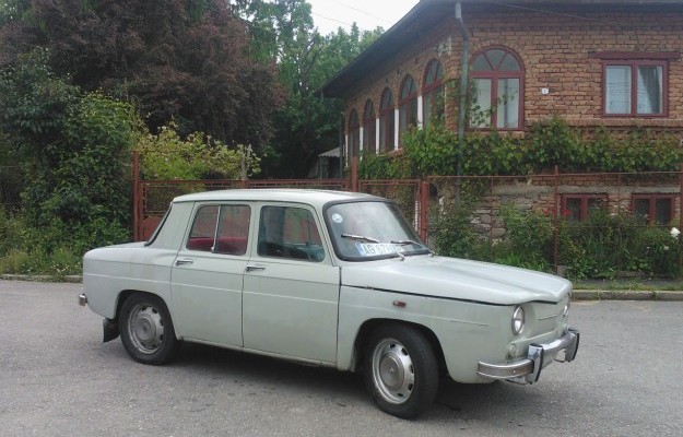 retromobil dacia 1100