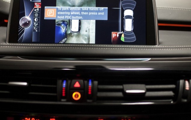 asistent autonom la parcare bmw