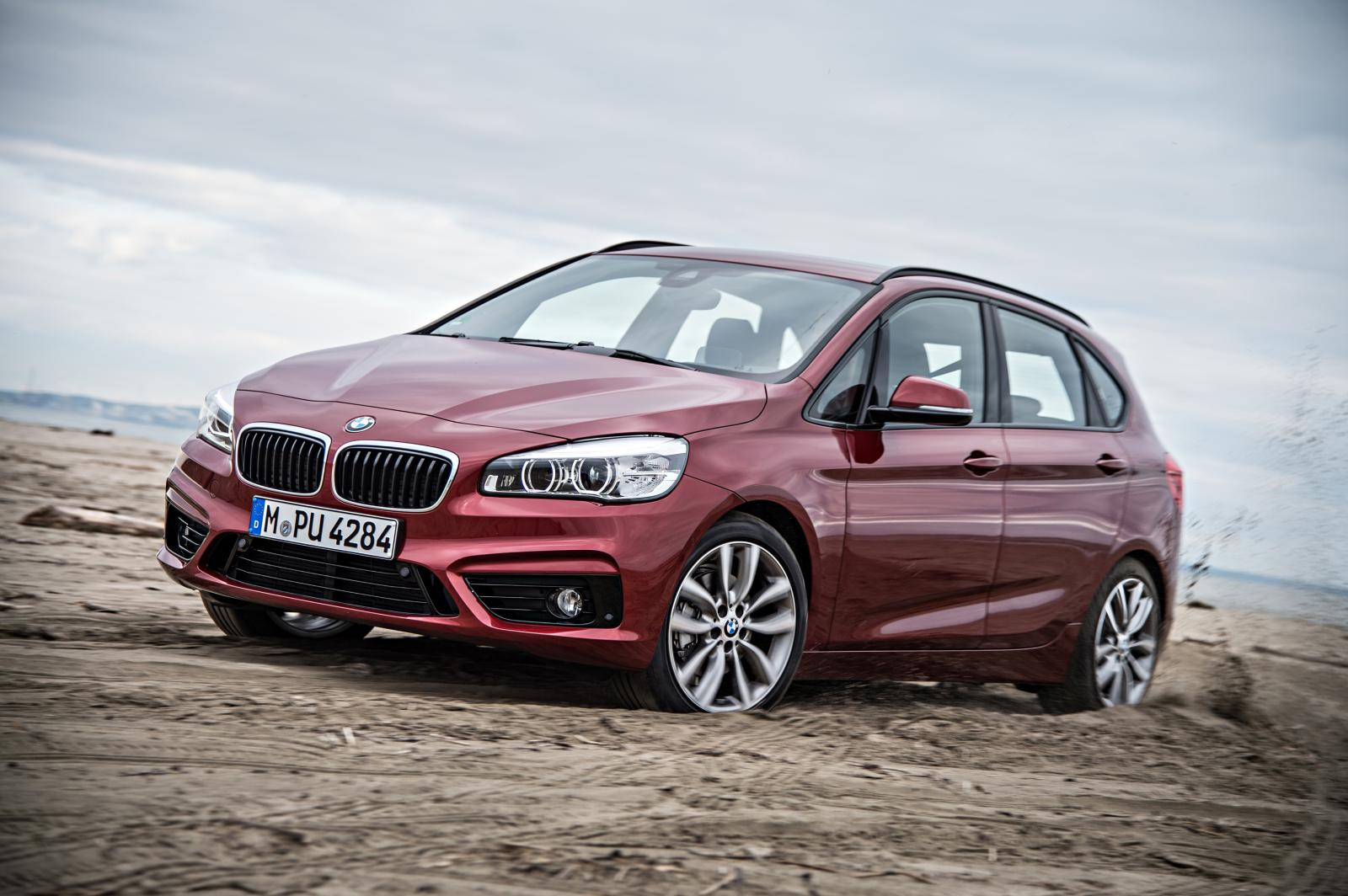 BMW Seria 2 Active Tourer Acum si cu xDrive Headline