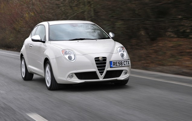 2009_Alfa_Romeo_MiTo_-_UK_version_030_9837