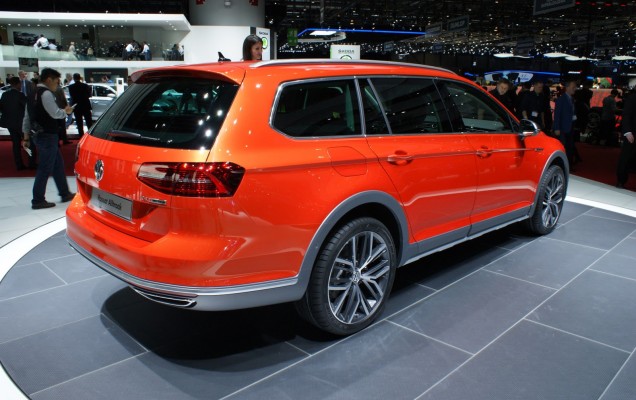 Volkswagen Passat Alltrack-00001