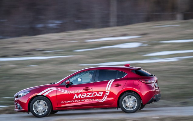 Comparativ Mazda3 vs Nissan Pulsar (12)