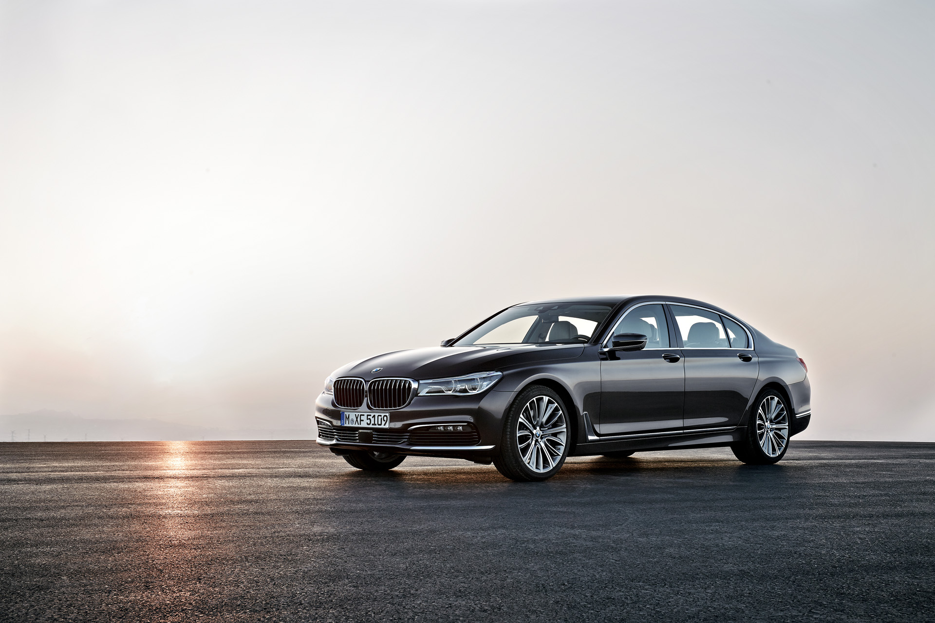Noul BMW Seria 7 Imagini și informații complete despre