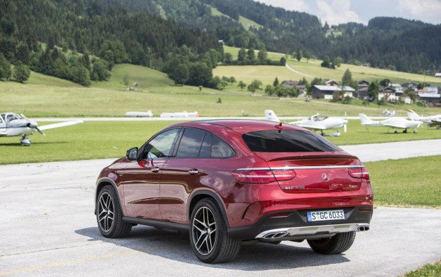 Mercedes Benz, GLE 450 AMG 4MATIC Coupé / Kitzbühel 2015, designo hyanzinthrot metallic, designo Exklusiv Nappa porzellan /schwarz