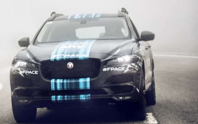 Jaguar-F-Pace-002