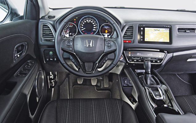 Honda HRV Executive 1.5 i VTEC ,1498 ccm ,96 Kw .weiﬂ ,Euro 6 ,Bj 19.06.2015 | Honda HR-V, Opel Mokka, Suzuki Vitara Bitte Optik Fahraufnahme in der Stadt, neuestes Auto ist der Honda