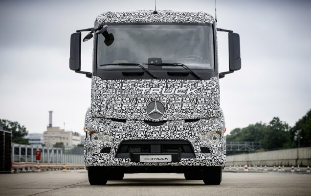 mercedes-benz urban etruck (1)