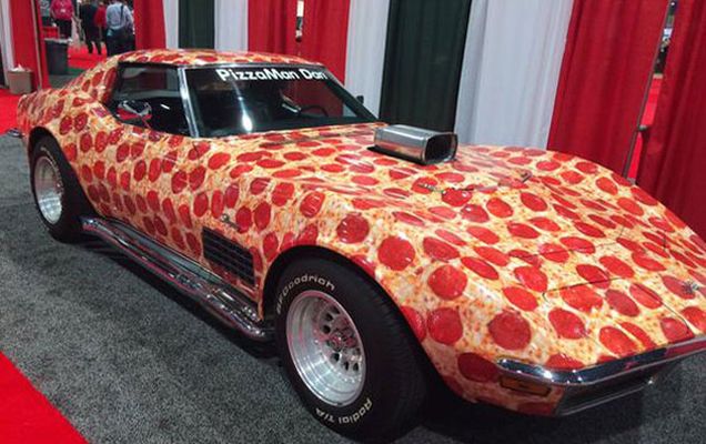 pizzaman-dan-pepperoni-pizza-corvette-1-595x447