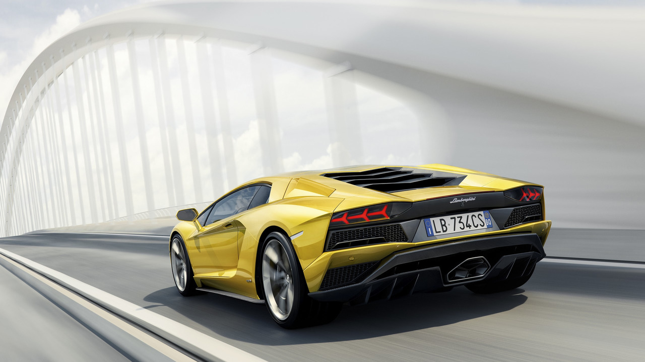 2017-lamborghini-aventador-s-facelift11