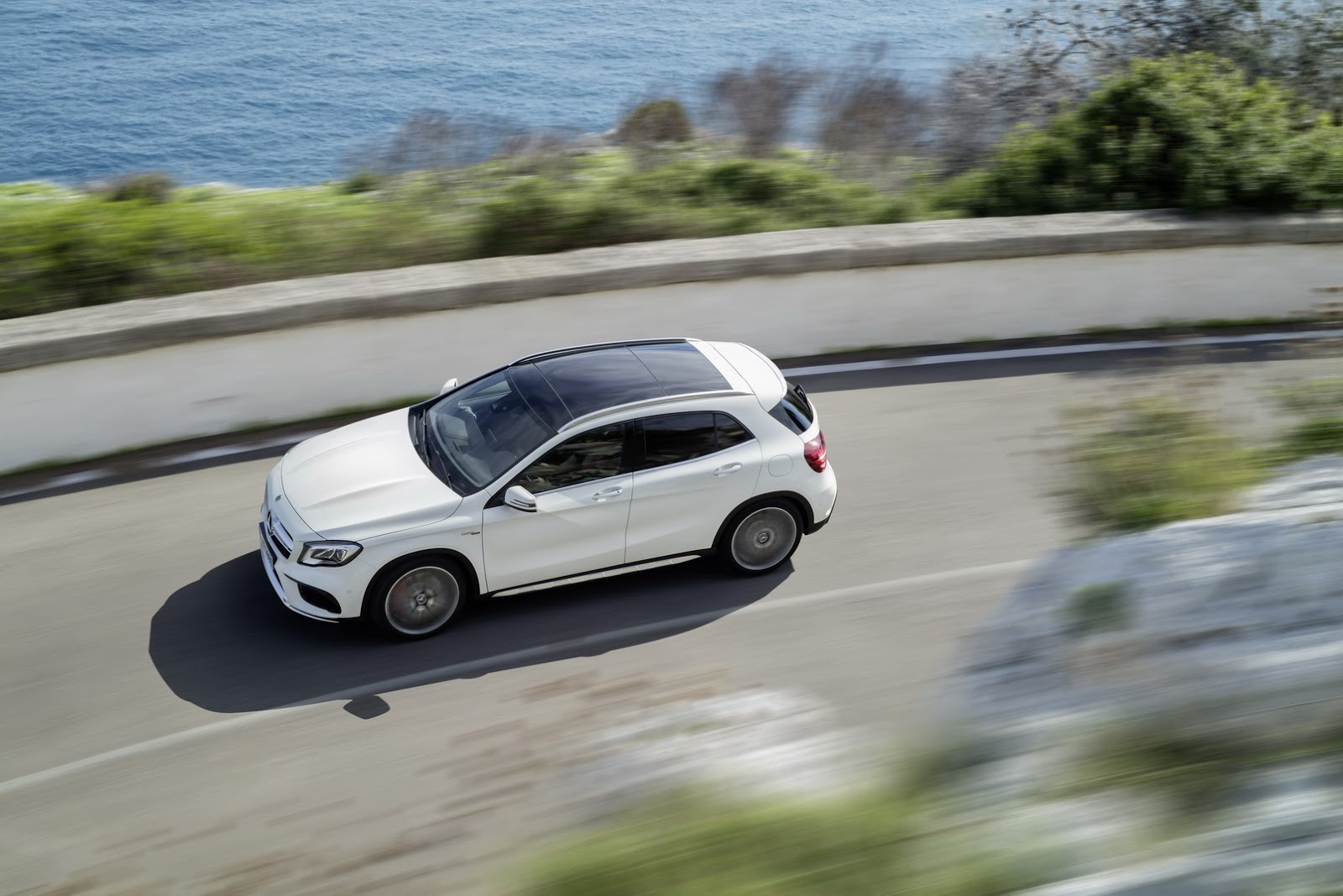 2017-mercedes-benz-gla-facelift-81