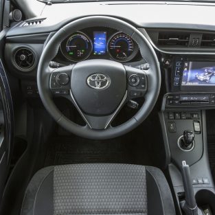 Toyota recheamă în service maşinile dotate cu airbag-uri Takata pentru înlocuirea acestora