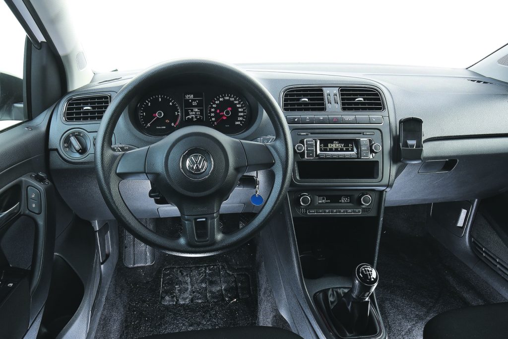 Ten years do an experiment rain VW Polo V (6R) de la 5.000 de euro: Sportiv sau economic? | Headline, Second Hand | AUTO BILD Ten years do an experiment rain VW Polo V (6R) de la 5.000 de euro: Sportiv sau economic? | Headline, Second Hand | AUTO BILD
