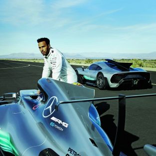 Mercedes-AMG Project One: Incursiune discretă cu Lewis Hamilton și hibridul de 1054 CP