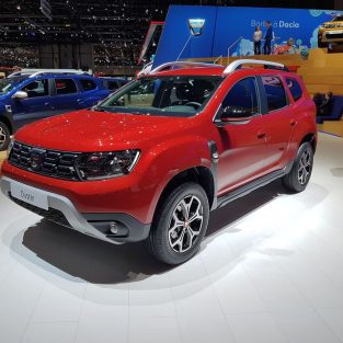 Cât costă Dacia Duster în versiunea 4x4 cu motoarele pe benzină de 130 CP și 150 CP