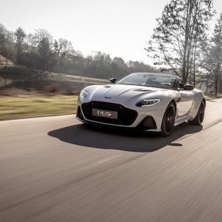 Aston Martin DBS Superleggera Volante 2019