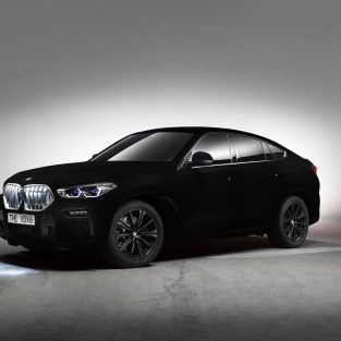 Cea mai neagră mașină din lume: BMW X6 Vantablack