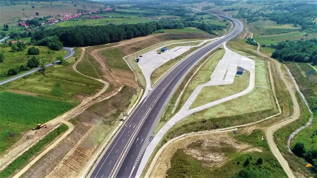 Compania Națională de administrare a Infrastructurii Rutiere (CNAIR) anunță că s-au depus ofertele pentru realizarea studiului de fezabilitate necesar construcției autostrăzii Târgu-Neamț – Iași - Ungheni.
