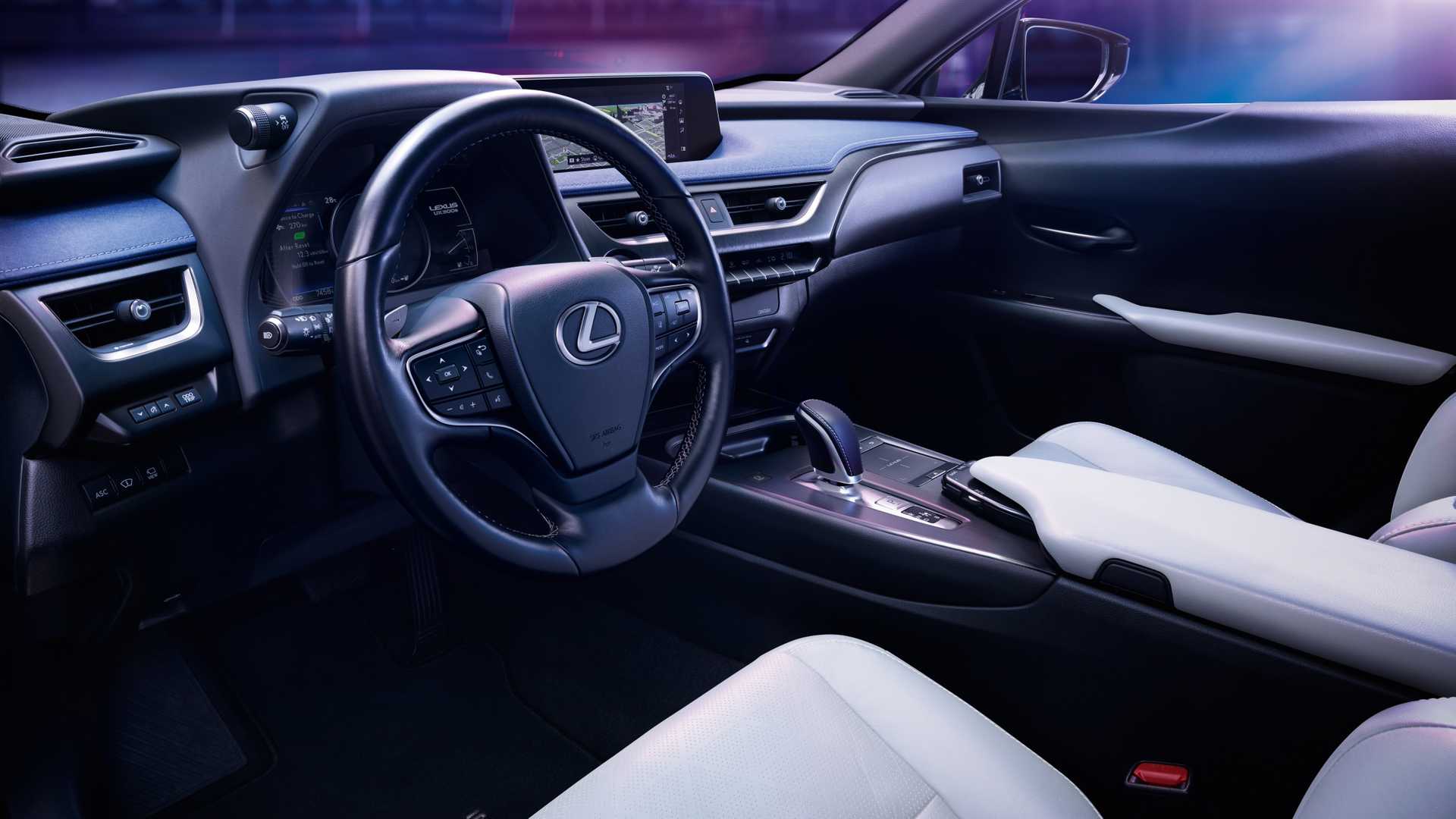 Lexus a lansat primul său model electric: faceți cunoștință cu UX 300e