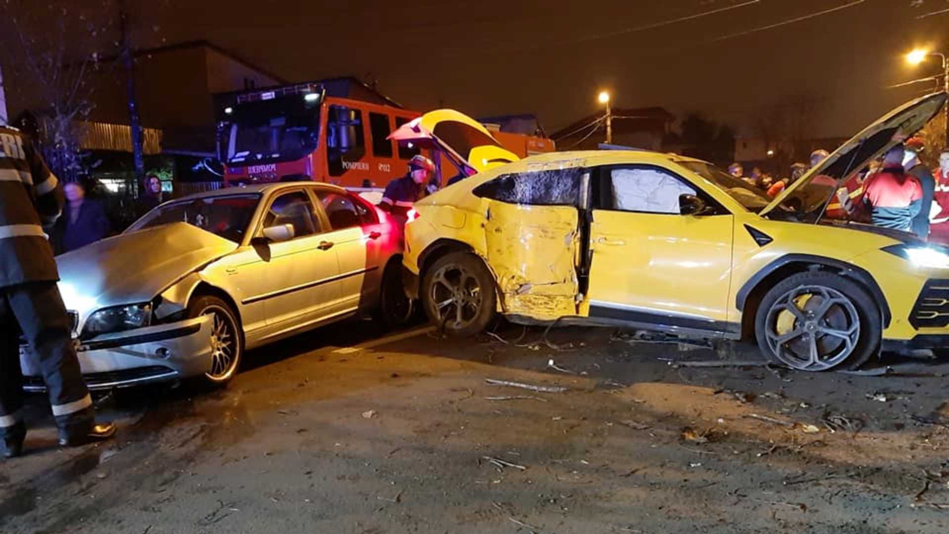 Accident în București! Daună totală pentru un Lambo de peste 200.000 de euro