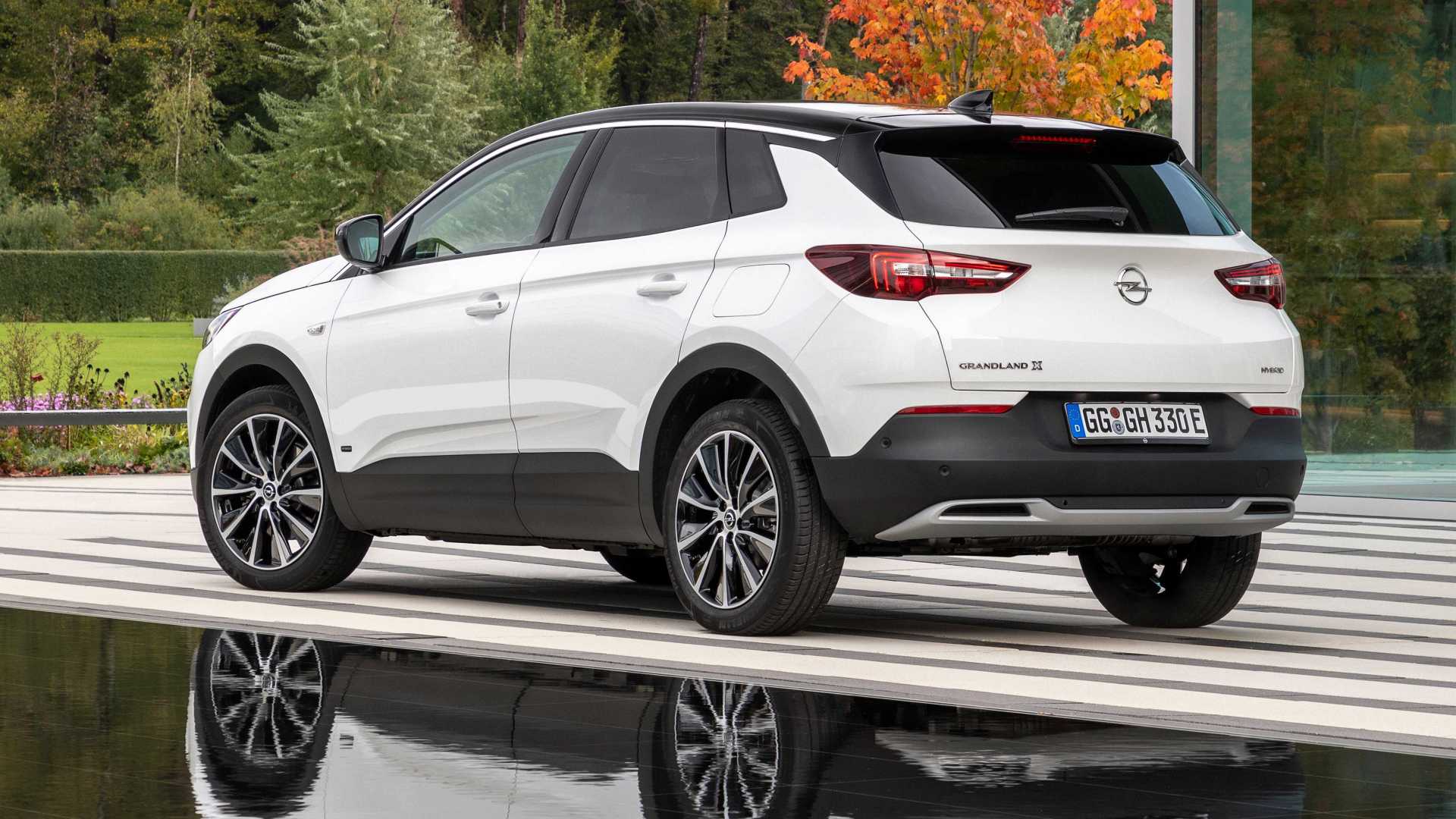 Opel Grandland X PHEV, acum și cu tracțiune față