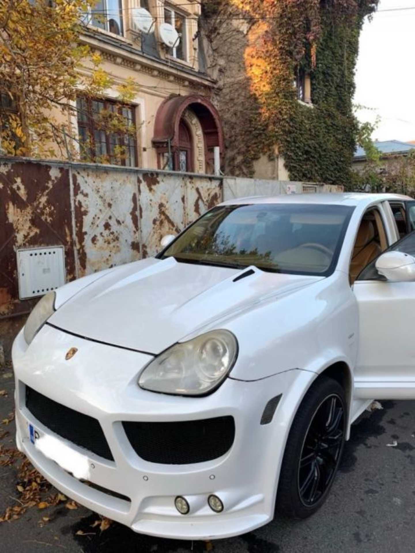 Anunț mașini second-hand: Porsche Cayenne se dă pe gratis. Care este singura condiție