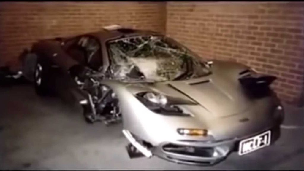 https://www.auto-bild.ro/wp-content/uploads/2020/02/elon-musk-mclaren-f1-accident-1024x577.jpg