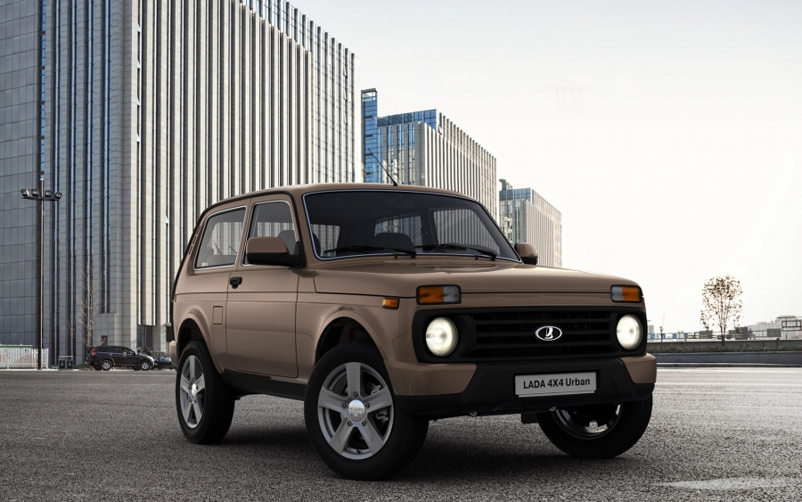 Lada Niva 4x4 Urban / motor 1,7 litri benzină /82 CP la 5800 rpm - preț în România de la 9500 euro!