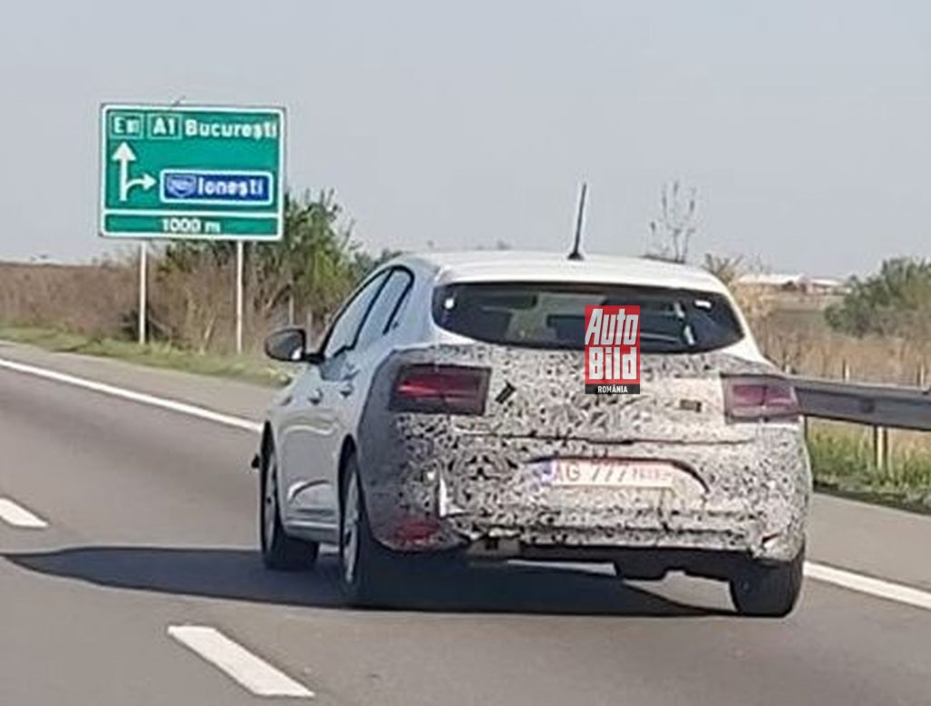 Primele fotografii surprinse în România cu noua Dacia Sandero