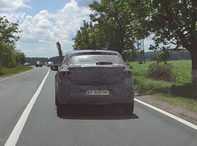 Un noul model camuflat scos la teste de Dacia. Ce model ar putea fi?
