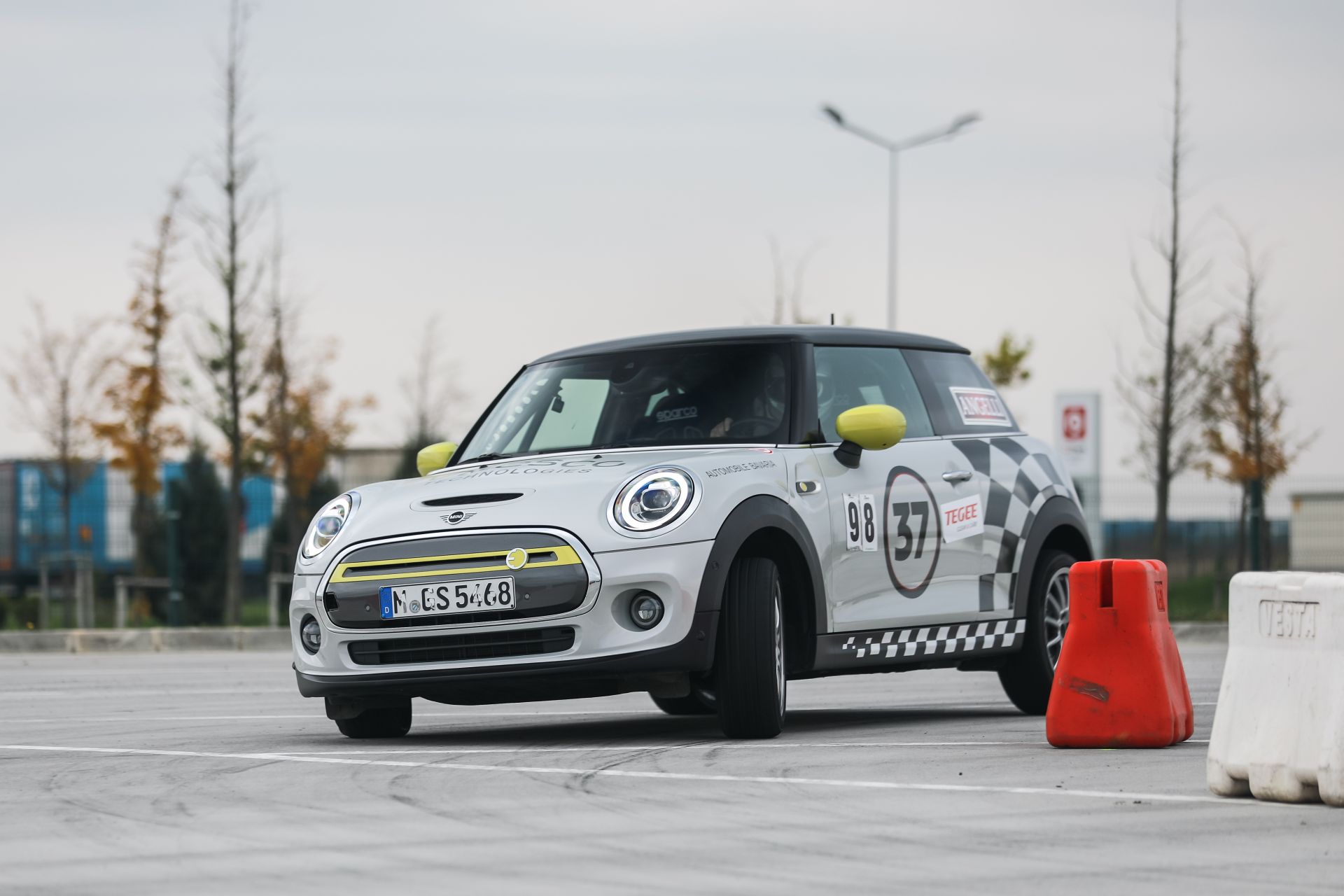 MINI Cooper SE la CNSS 2020 foto Dragos Savu