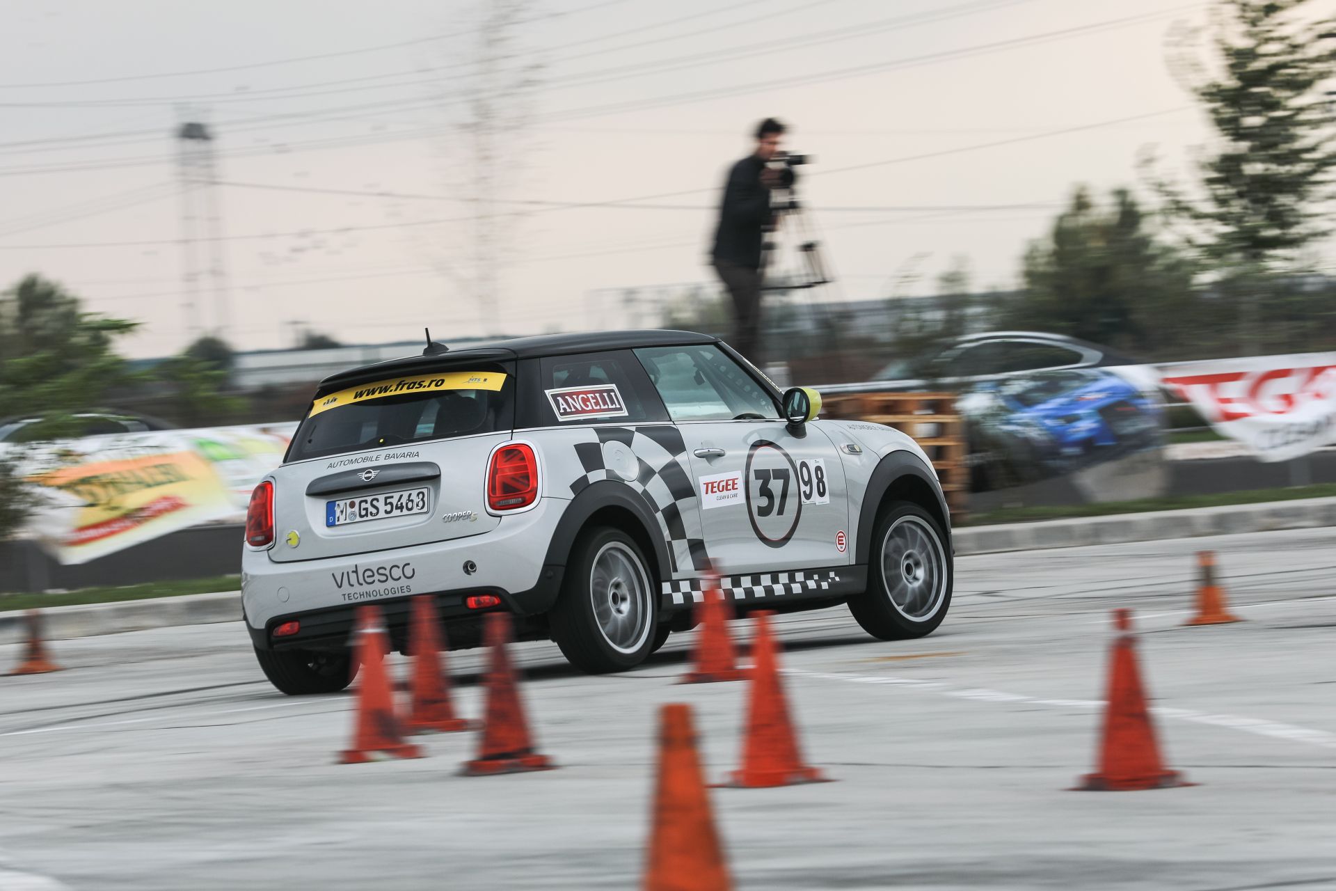 MINI Cooper SE la CNSS 2020 foto Dragos Savu