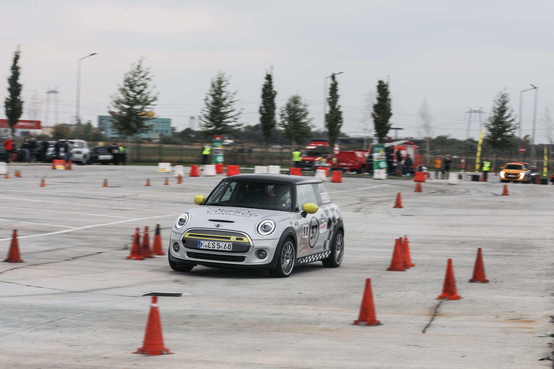 MINI Cooper SE la CNSS 2020 foto Dragos Savu