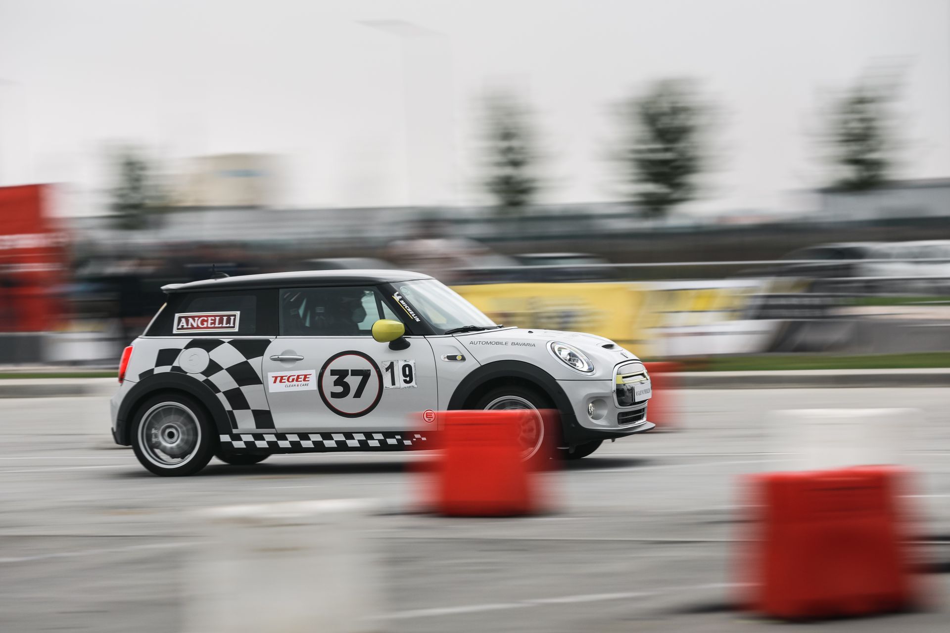 MINI Cooper SE la CNSS 2020 foto Dragos Savu